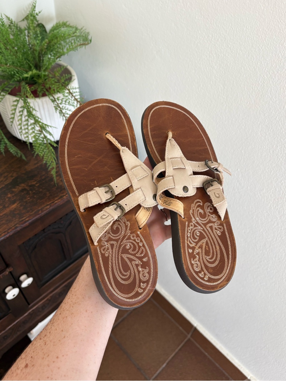 Olukai Women’s Beige Leather T-Strap Sandals - Casual Summer Flip Flops